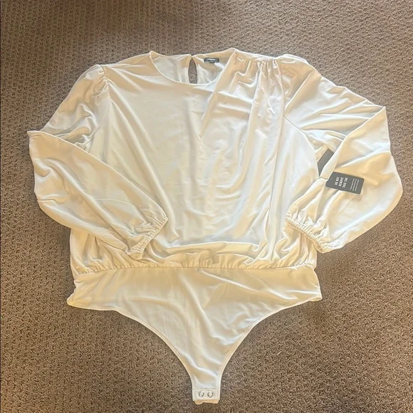 NWT Elegant Cream Long Sleeve Bodysuit - Picture 1 of 10